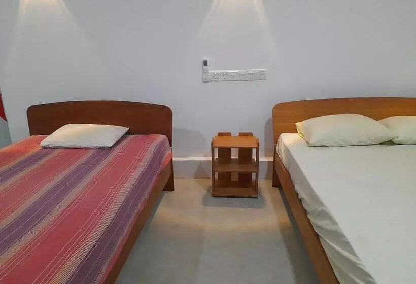 هاستل Shan Resort
