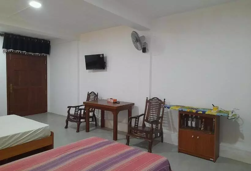 هاستل Shan Resort