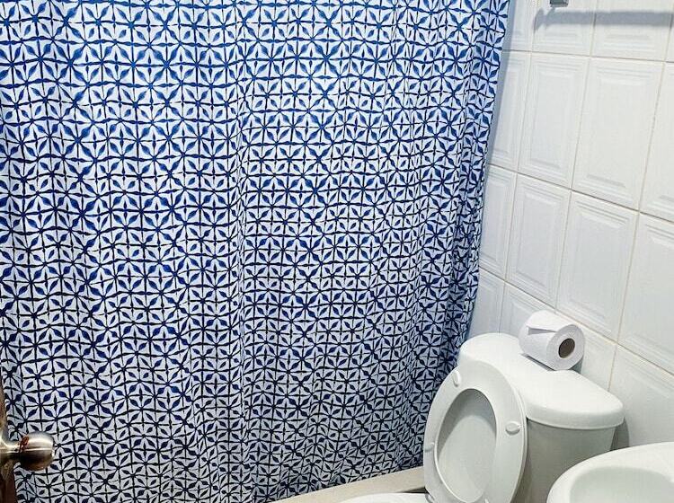 هاستل Wild Flowers Rooms