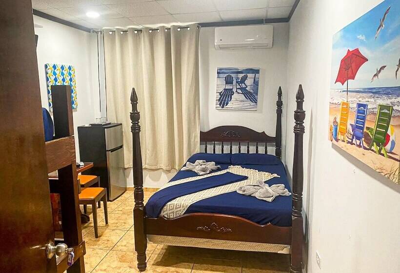 هاستل Wild Flowers Rooms