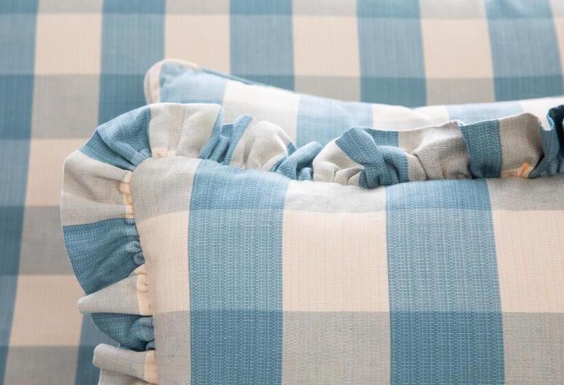 Bed and Breakfast Flint House   Goodwood Events