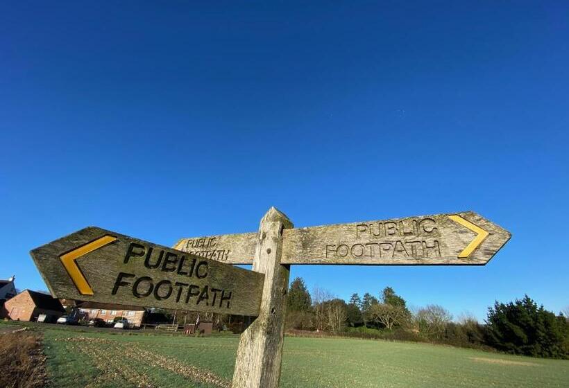 Bed and Breakfast Flint House   Goodwood Events