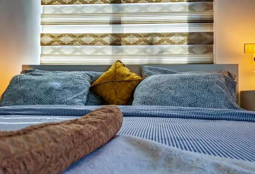 تختخواب و صبحانه Full Panorama Jerash