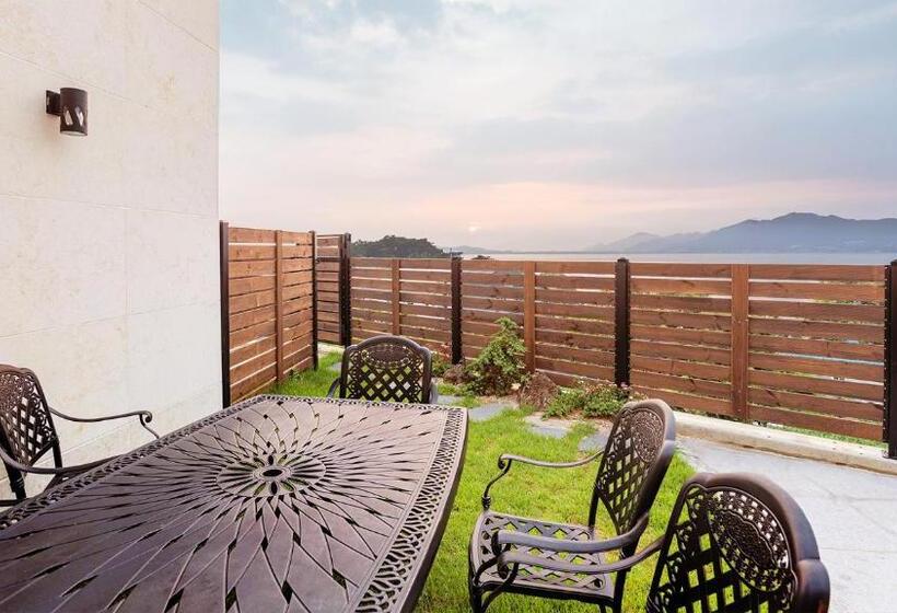 Ganghwa Elijah Resort