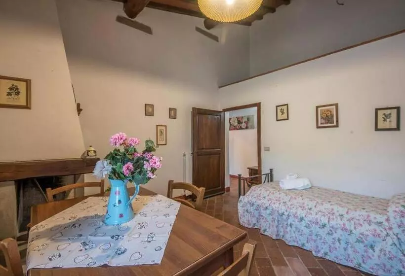 Hotelli Poggio Primo Bilocale Santolaio