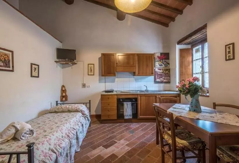 Hotelli Poggio Primo Bilocale Santolaio