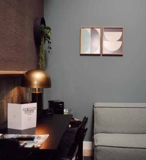 Отель Botanique Breda