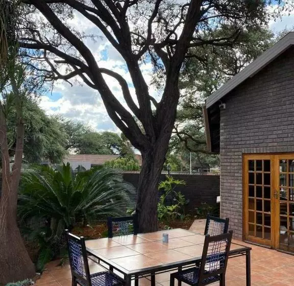 Majatalo Lavender Lane Guesthouse