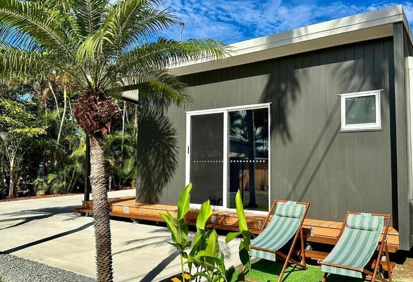 리조트 Poinciana At Cooee Bay