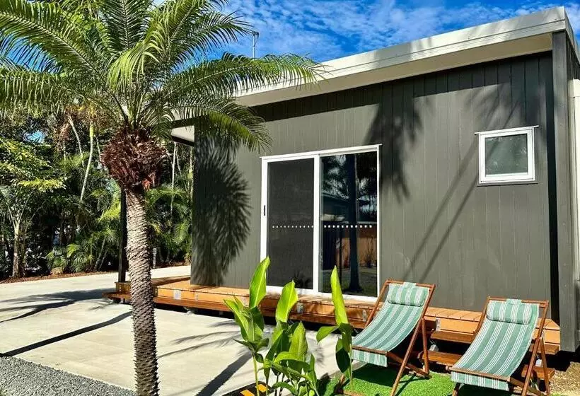 Lomakeskus Poinciana At Cooee Bay