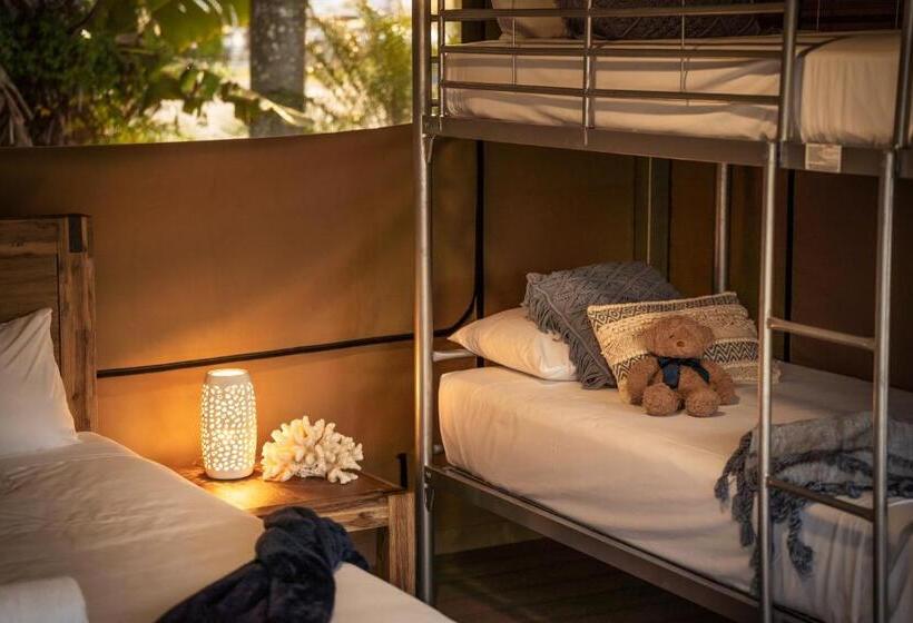 리조트 Poinciana At Cooee Bay