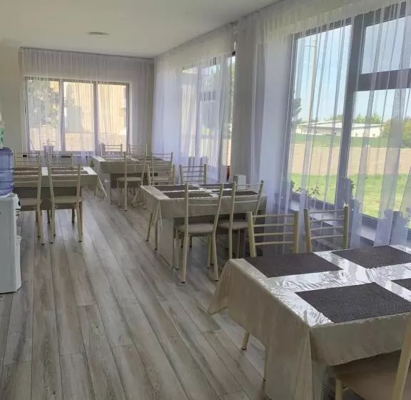 تختخواب و صبحانه Bayotel