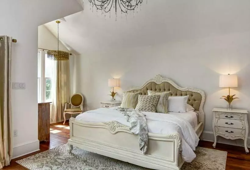 Aamiaismajoitus (B&B) The Peninsula