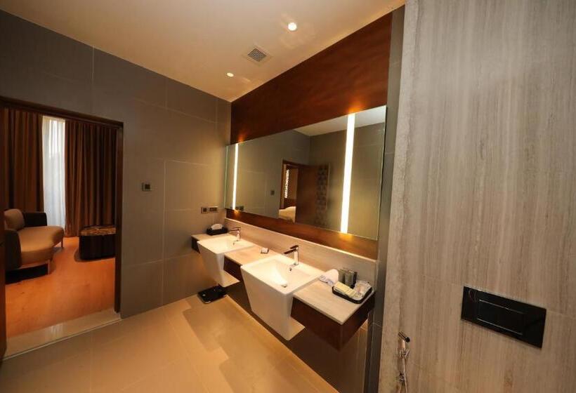 Hotel Grand Silver Ray