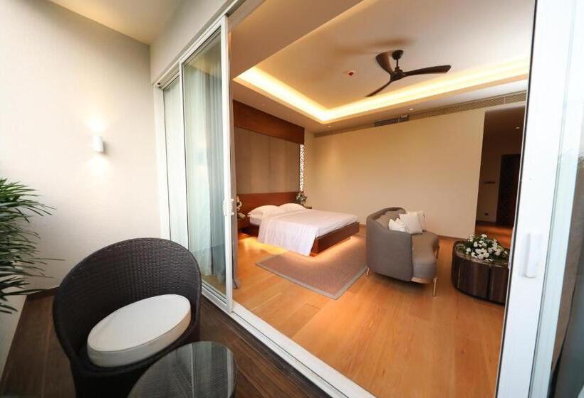 Hotel Grand Silver Ray