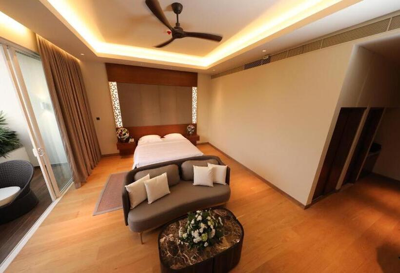 Hotel Grand Silver Ray