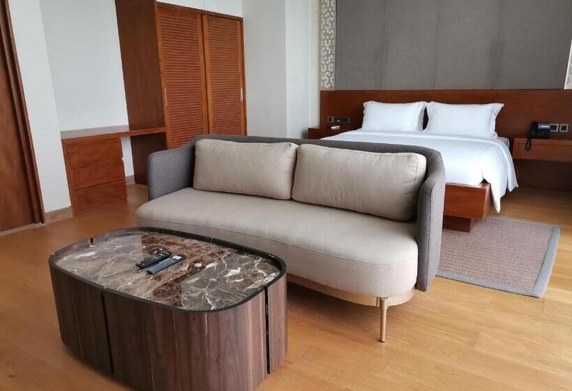 Hotel Grand Silver Ray