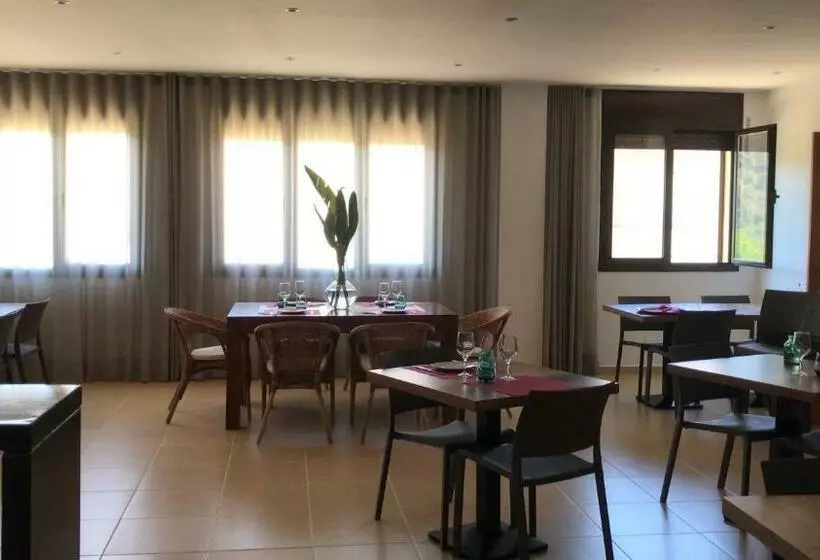 ホテル Hostal Restaurant Mussons