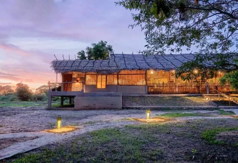 ホテル Raalmadu Resort