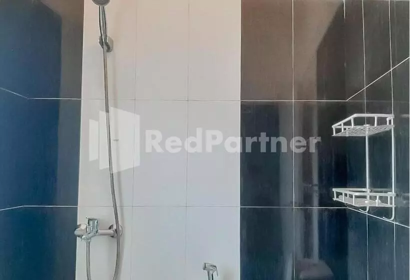 Hotelli Syariah Safar Guest House Mitra Reddoorz