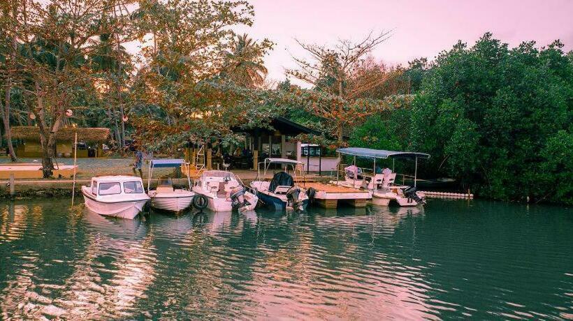 منتجع Ceylon Dutch Trails