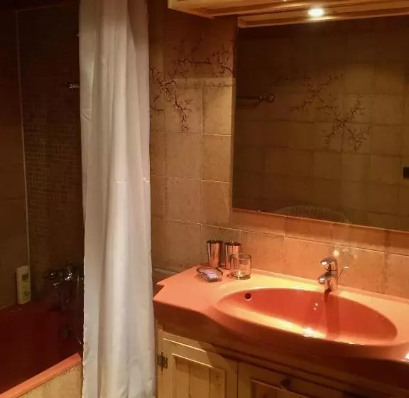 ベッドアンドブレックファースト Chalet Les Chouettes