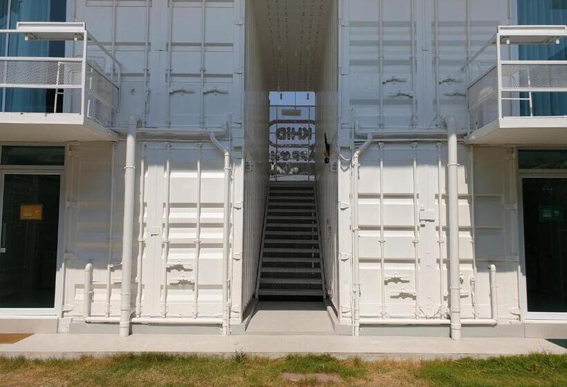 ベッドアンドブレックファースト Khid Napping