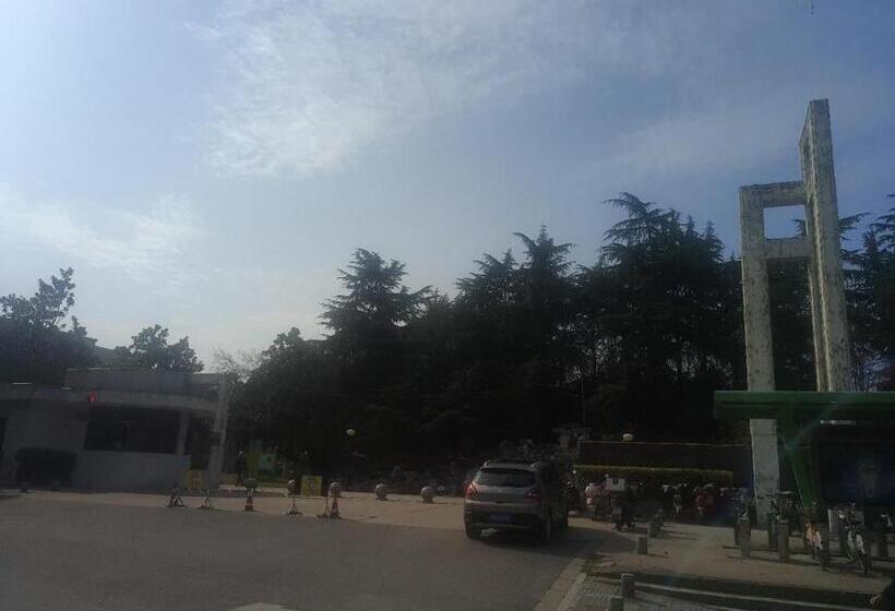 בית מלון כפרי 7days Inn Nanjing Dachang Pedestrian Street Branch