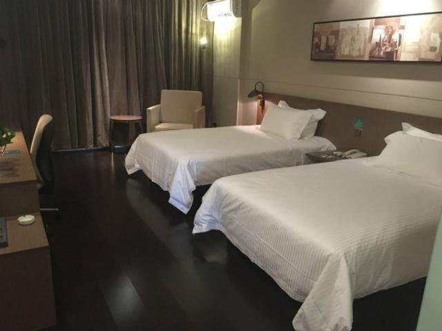 בית מלון כפרי Jinjiang Inn Select Jining Huoju South Road Branch