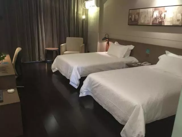 Hotelli Jinjiang Inn Select Jining Huoju South Road Branch