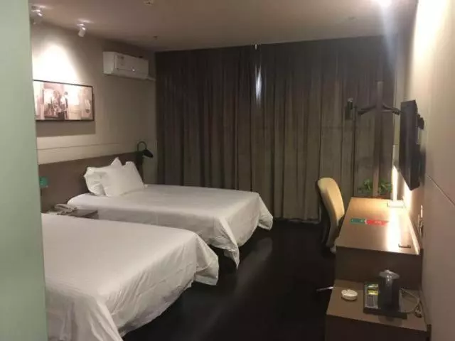 Hotelli Jinjiang Inn Select Jining Huoju South Road Branch