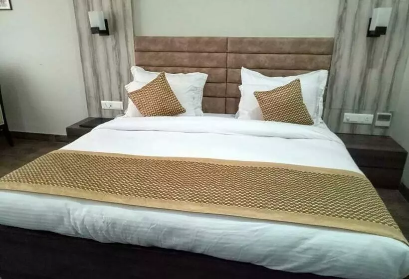 ホテル Rudraksh Resort And