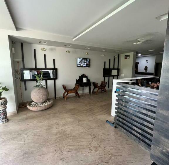 Hotelli Rudraksh Resort And