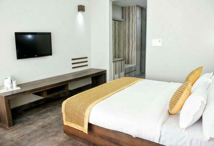 Hotelli Rudraksh Resort And