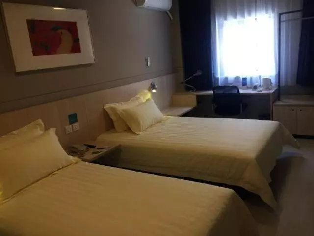 Hotelli Shanghai Zhangjiang Financial Information Park Caolu Metro Station