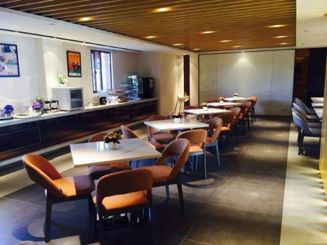 בית מלון כפרי Shanghai Zhangjiang Financial Information Park Caolu Metro Station