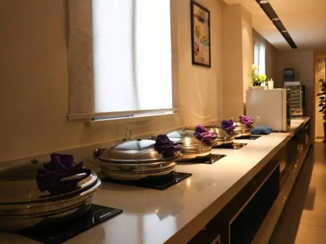 Hotelli Shanghai Zhangjiang Financial Information Park Caolu Metro Station