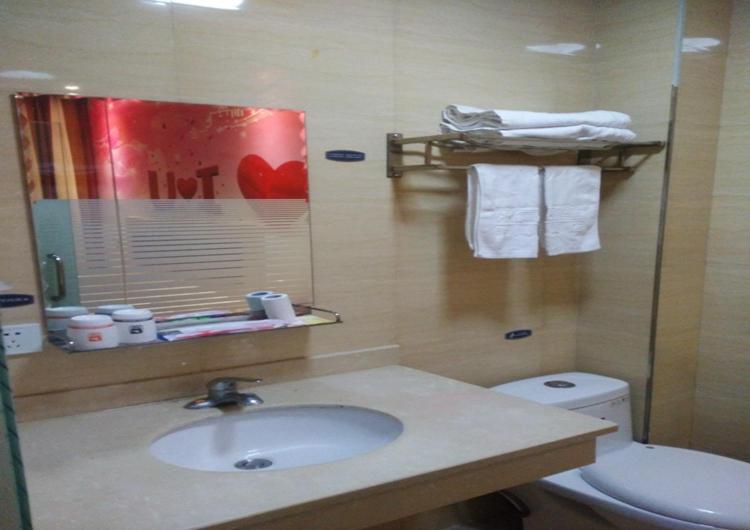 Junyi Hotel Jiangxi Ganzhou South Gate Square Wenqing Road