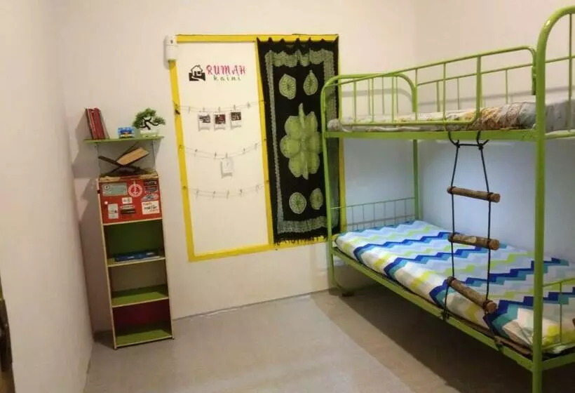 ペンション Barrel Homestay   Near Mentawai Fast Ferry, Cooking Class, Transport   Tour Bukittinggi By Nginapdip