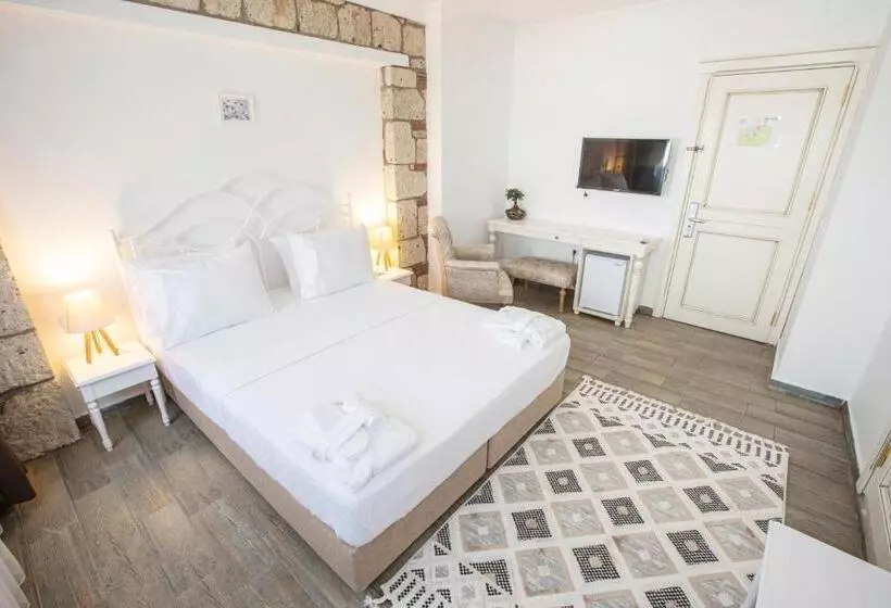 Albeon Luxury Hotel   Alacatı