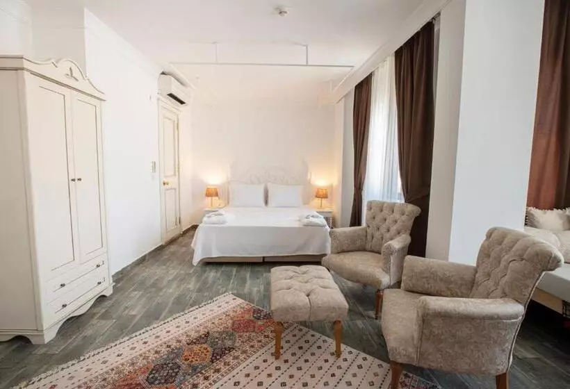 Albeon Luxury Hotel   Alacatı