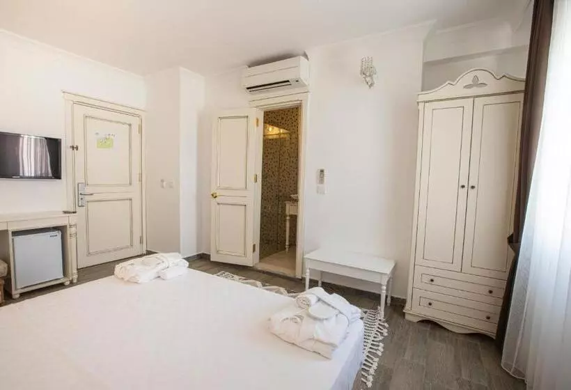 Albeon Luxury Hotel   Alacatı