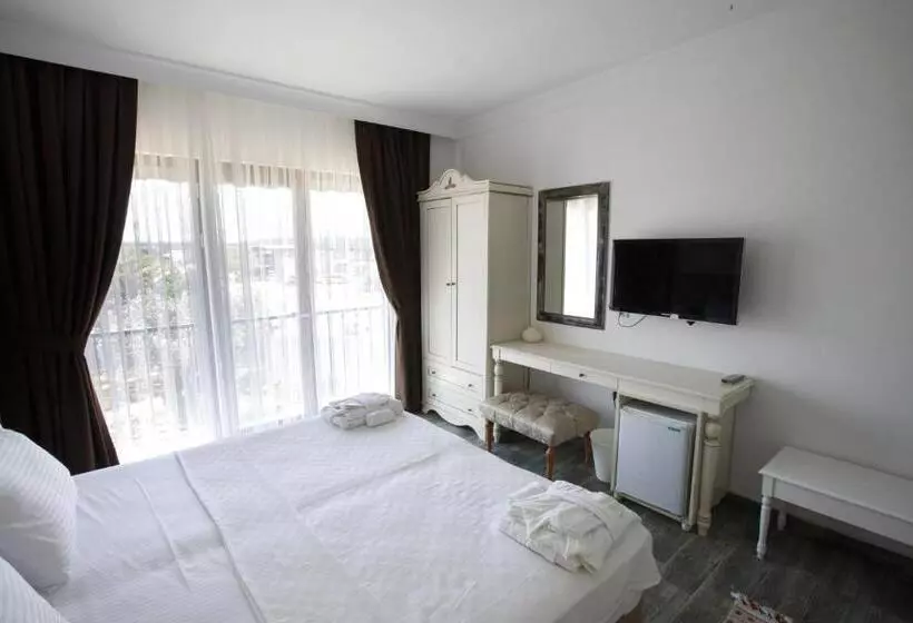 Albeon Luxury Hotel   Alacatı