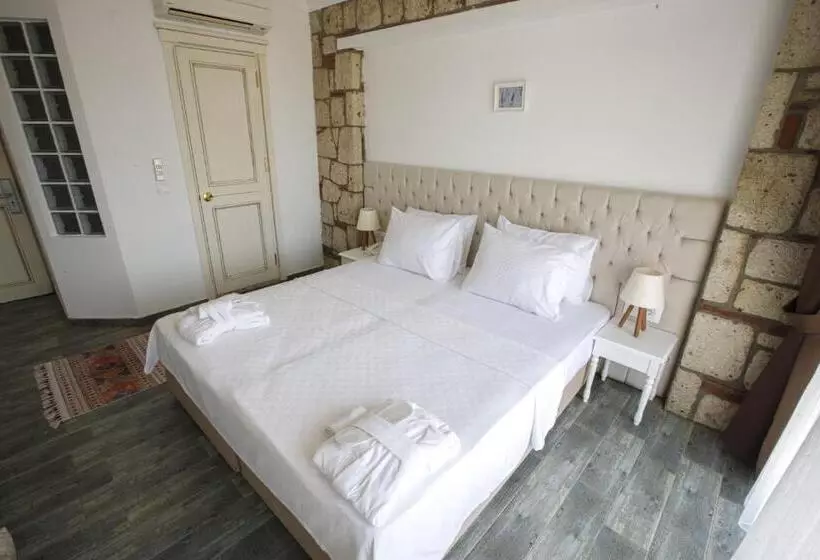 Albeon Luxury Hotel   Alacatı