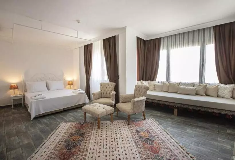 Albeon Luxury Hotel   Alacatı