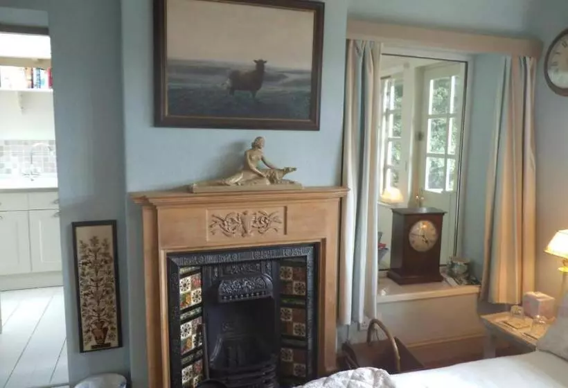 Aamiaismajoitus (B&B) Conygre Bungalow