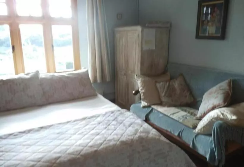 Aamiaismajoitus (B&B) Conygre Bungalow