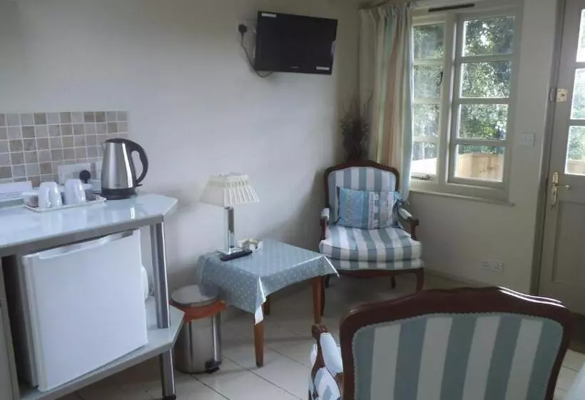 Aamiaismajoitus (B&B) Conygre Bungalow