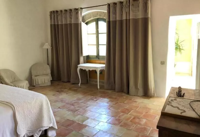 ベッドアンドブレックファースト Villa Verde   Suite De 100m2 Avec 2 Chambres Et Terrace   Possibilité Table D Hôte