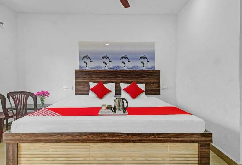 ホテル Oyo 89774 Noor
